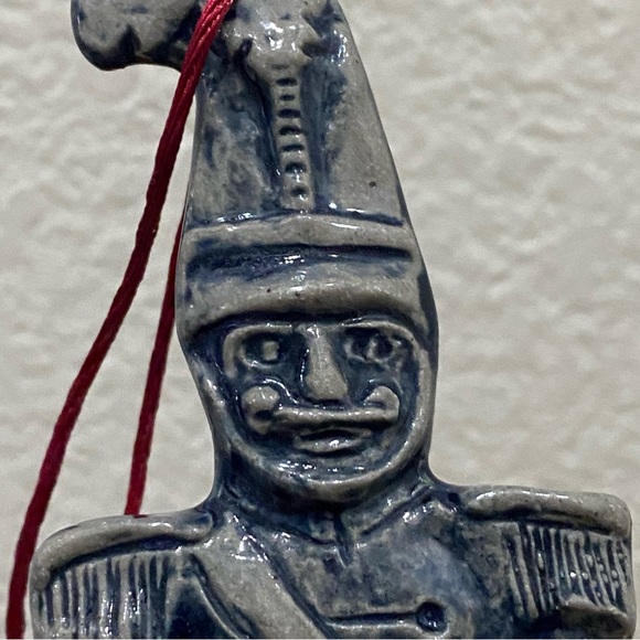 Vintage 1993 ROWE Pottery Salt Glazed Toy Soldier Christmas Tree Ornament - Picture 7 of 9